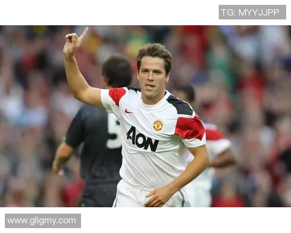 足球明星速写头像男士艺术风格展现独特魅力与激情的完美结合